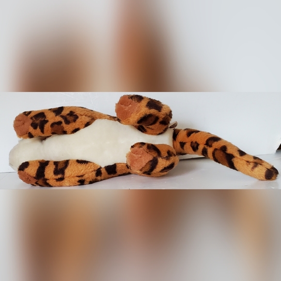 K&M Vintage 1997 Jaguar Realistic Plush Stuffed Animal Orange Eyes - EUC - Picture 5 of 9